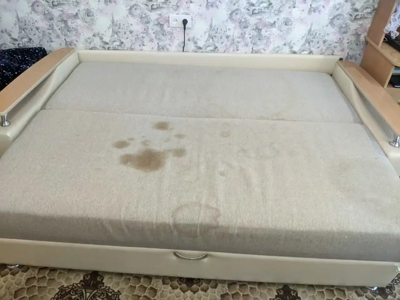 10.07.2021. Химчистка. Диван до чистки.