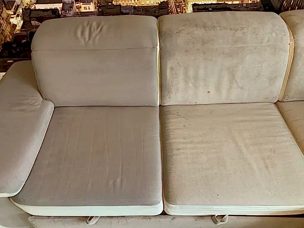 24.07.2021. Химчистка. Почистили половину дивана.